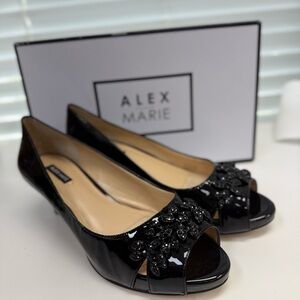 Women’s ALEX MARIE Black Leather Heels 7M  Open Toe Box